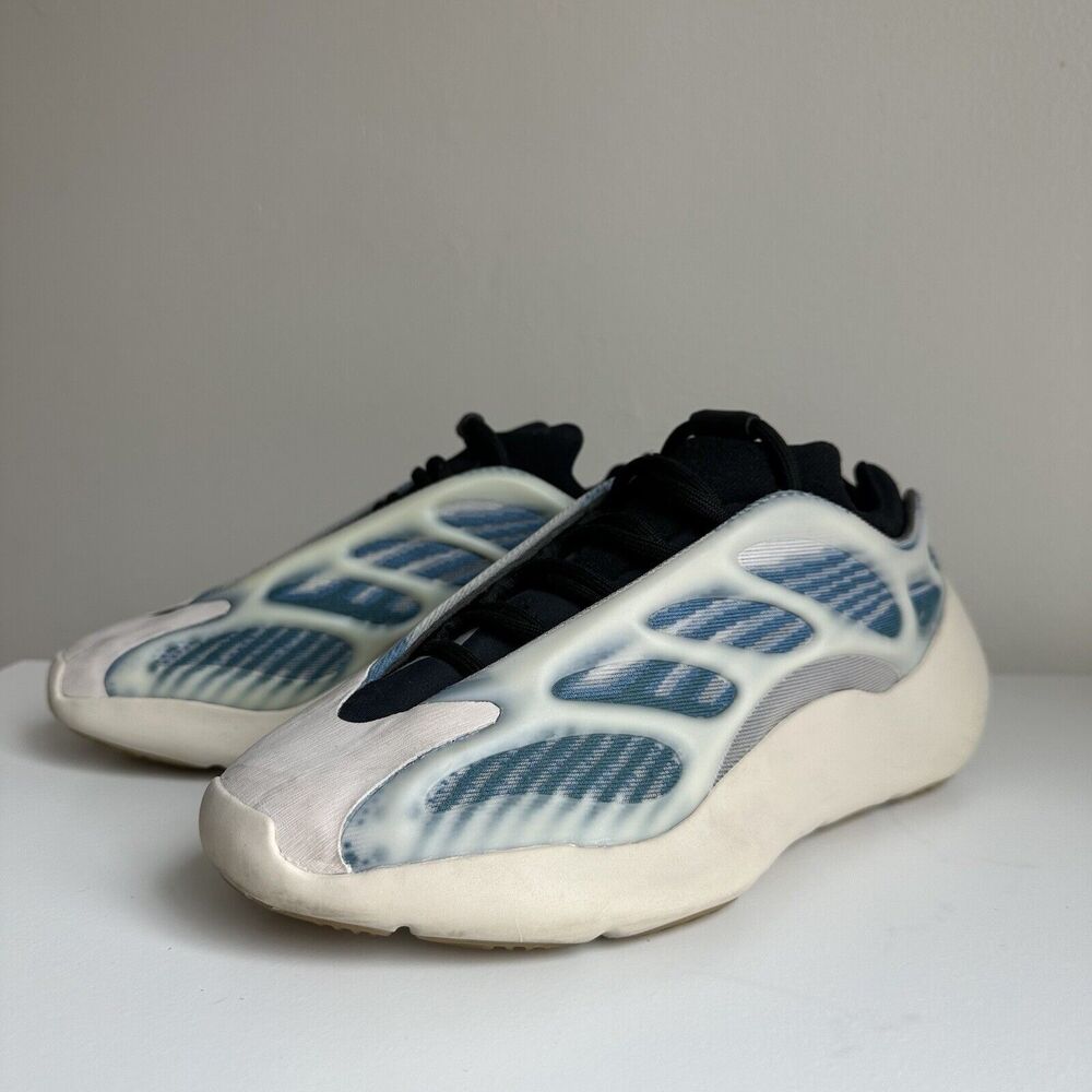 Adidas Yeezy 700 V3 Kyanite GY0260 Sneakers Mens US 6.5. Womens 7.5 - Picture 1 of 8